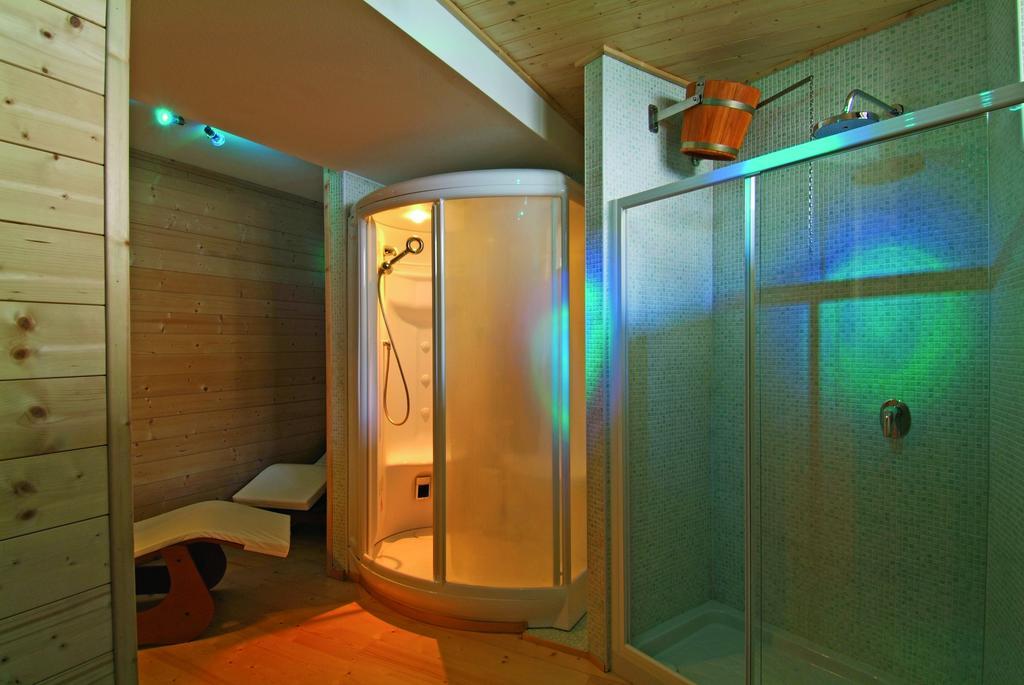 מדונה די קמפיליו Hotel Erika מראה חיצוני תמונה