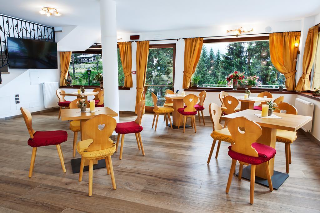 מדונה די קמפיליו Hotel Erika מראה חיצוני תמונה