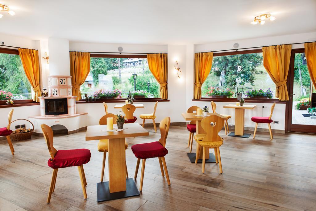 מדונה די קמפיליו Hotel Erika מראה חיצוני תמונה