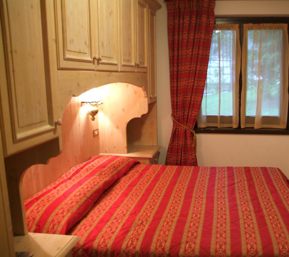 מדונה די קמפיליו Hotel Erika מראה חיצוני תמונה