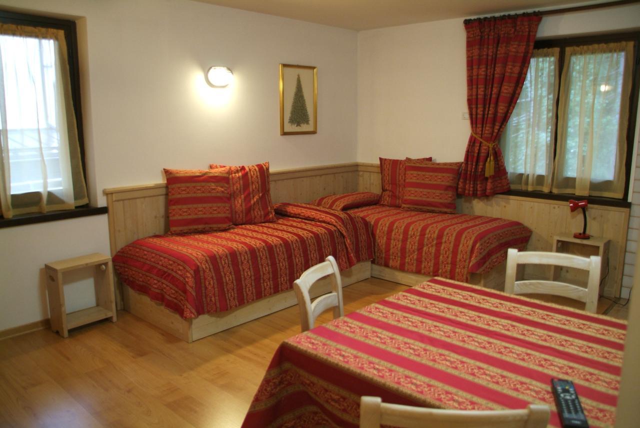 מדונה די קמפיליו Hotel Erika מראה חיצוני תמונה